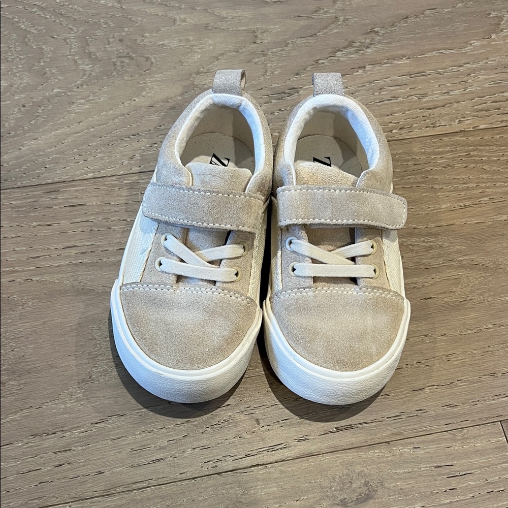 ZARA tan toddler sneakers size 25